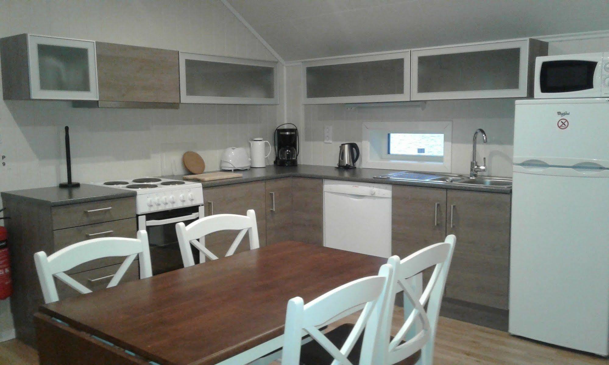 Furoy Hotel Apartments And Boating Sorreisa 外观 照片